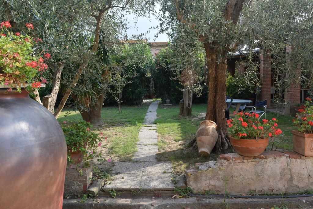 La Convenienza Bed & Breakfast Uliveto Terme Exterior foto