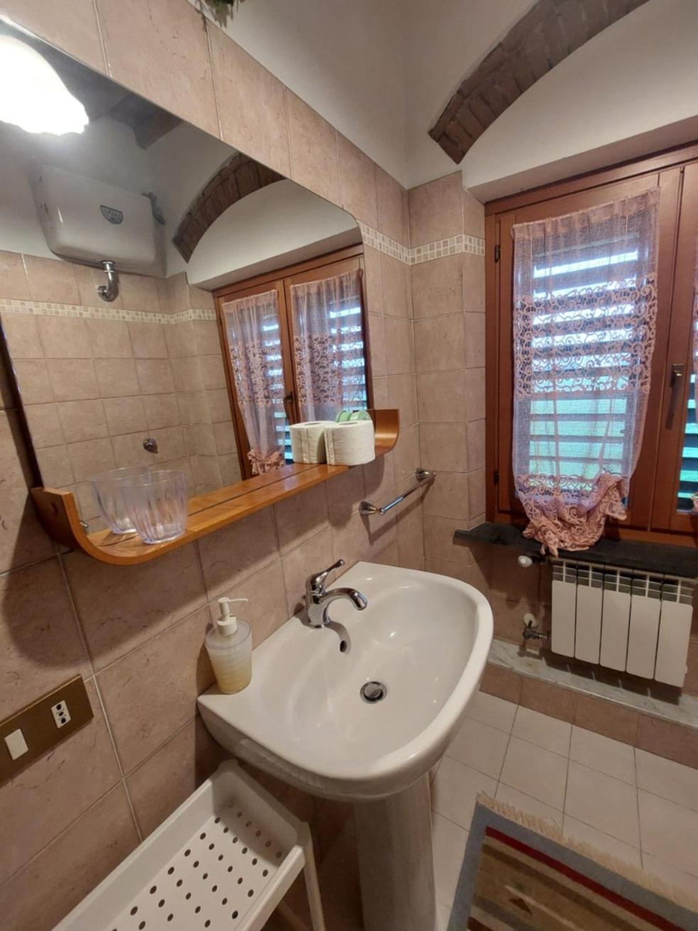 La Convenienza Bed & Breakfast Uliveto Terme Exterior foto